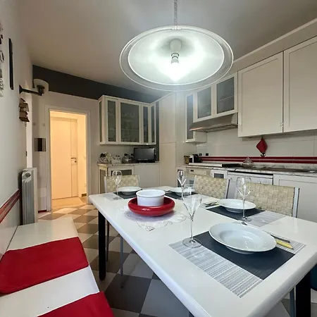 Marcellina - Piazza San Giovanni, Giardino Privato, Jacuzzi E Barbecue לואנו